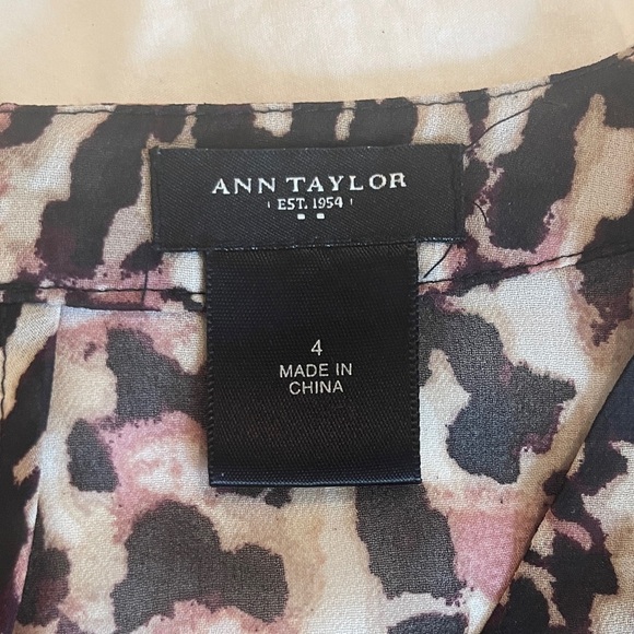 Ann Taylor Sleeveless Sheer Animal Print Ruffle Top | Size 4 - Picture 7 of 9